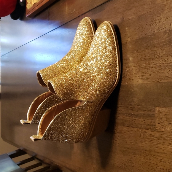 Glow Booties by Corkys! Size 10 - Picture 1 of 4